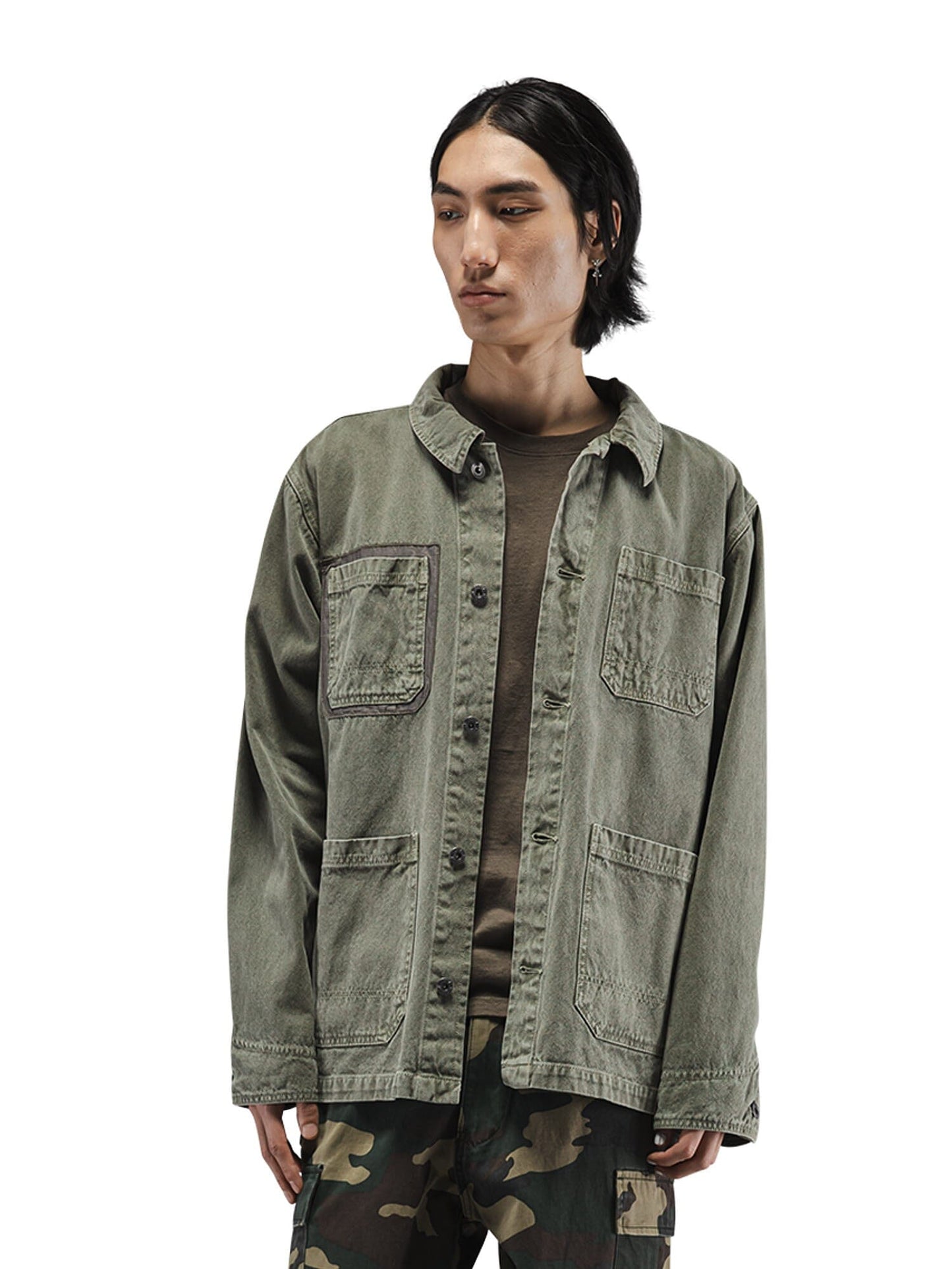 Alpha Industries Ctn Chore Coat, olive green, nylon pocket detailing, button closure.