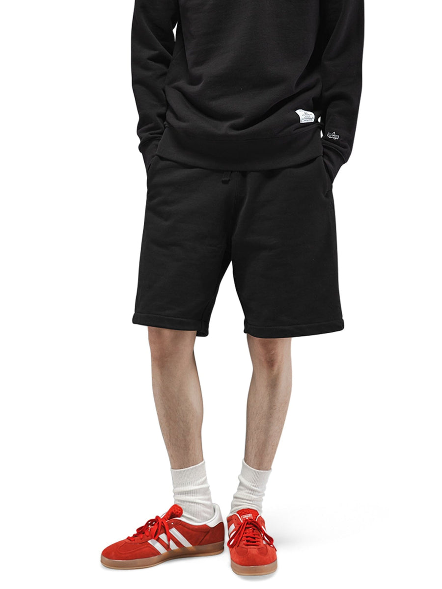 Alpha Industries Essential French Terry Short, black, French terry material, elastic waistband, side pockets.