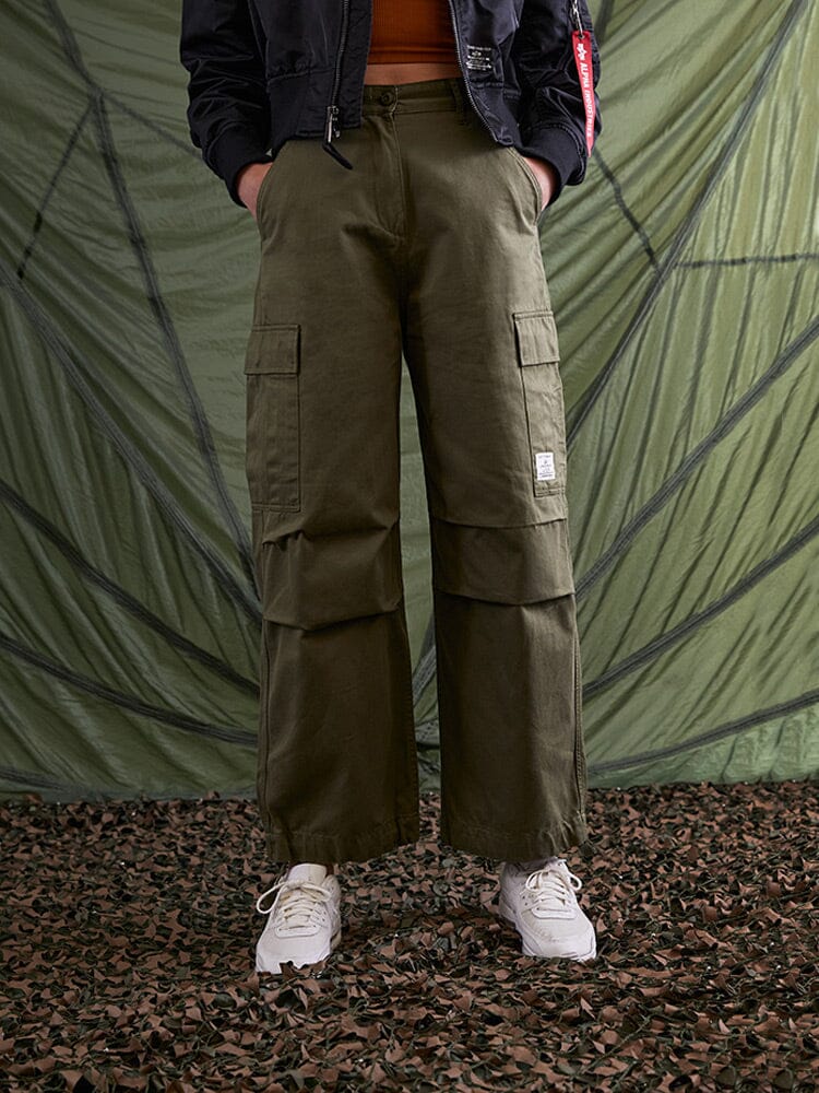 Alpha Industries M-65 Cargo Pant Womens in Olive Green with Multiple Pockets and Button Closures.