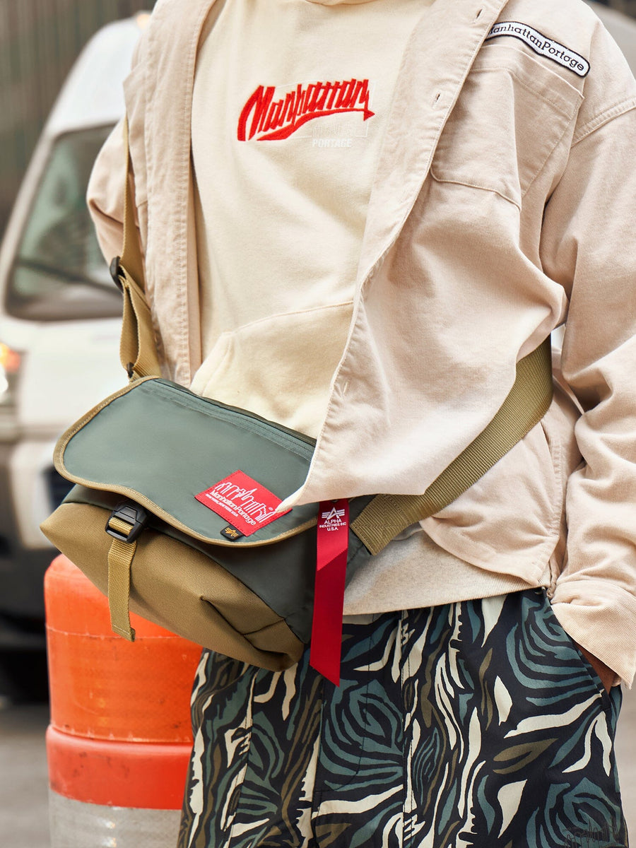 Alpha X Manhattan Portage Nylon Messenger Bag SM Vintage Gray, Alpha Industries.