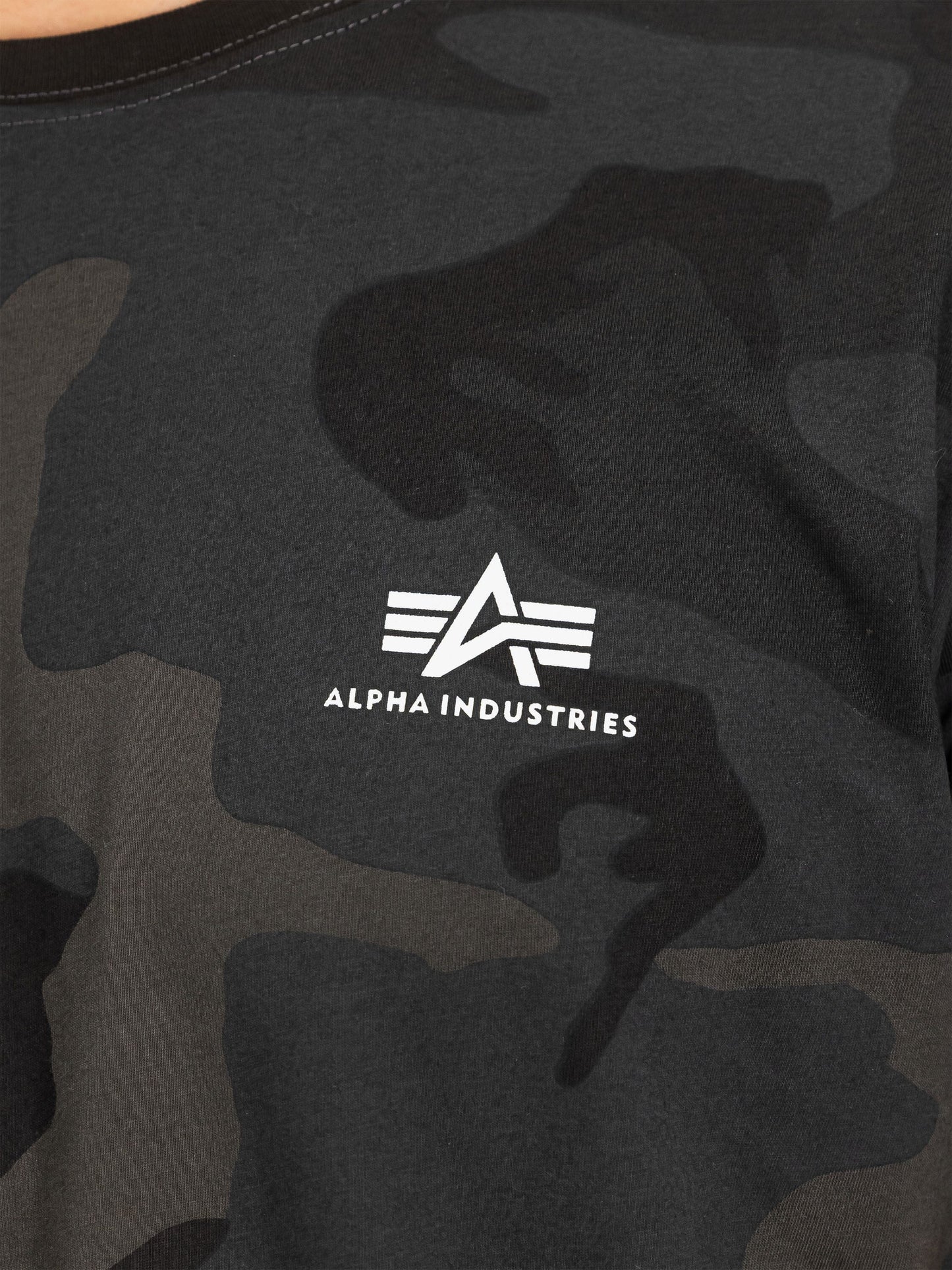 BASIC SMALL LOGO T-SHIRT CAMO T-SHIRT Alpha Industries 