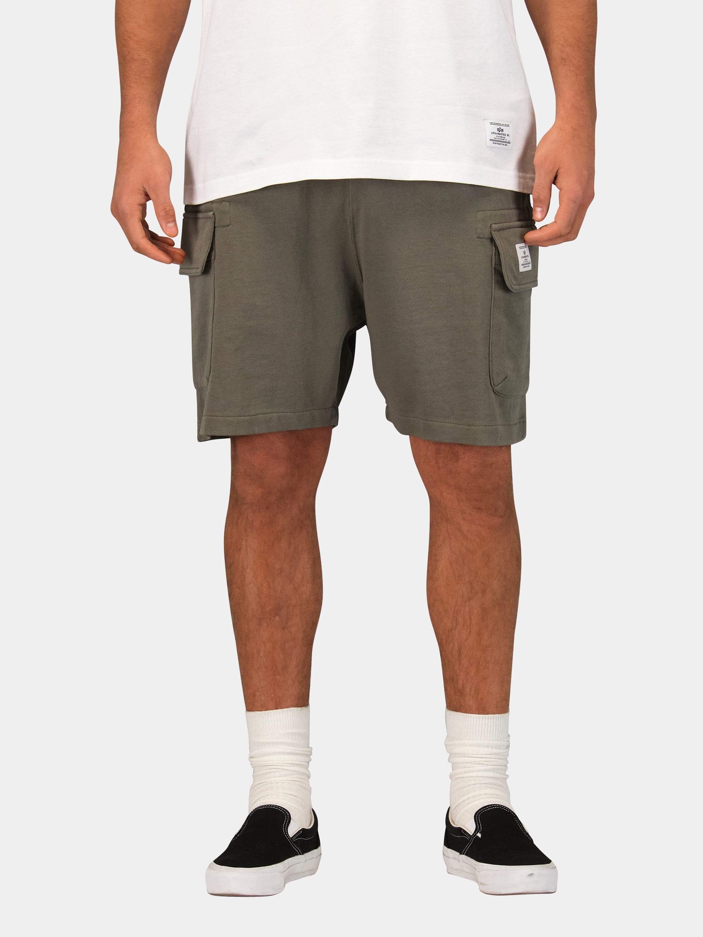 ESSENTIAL CARGO FRENCH TERRY SHORT | Alpha Industries