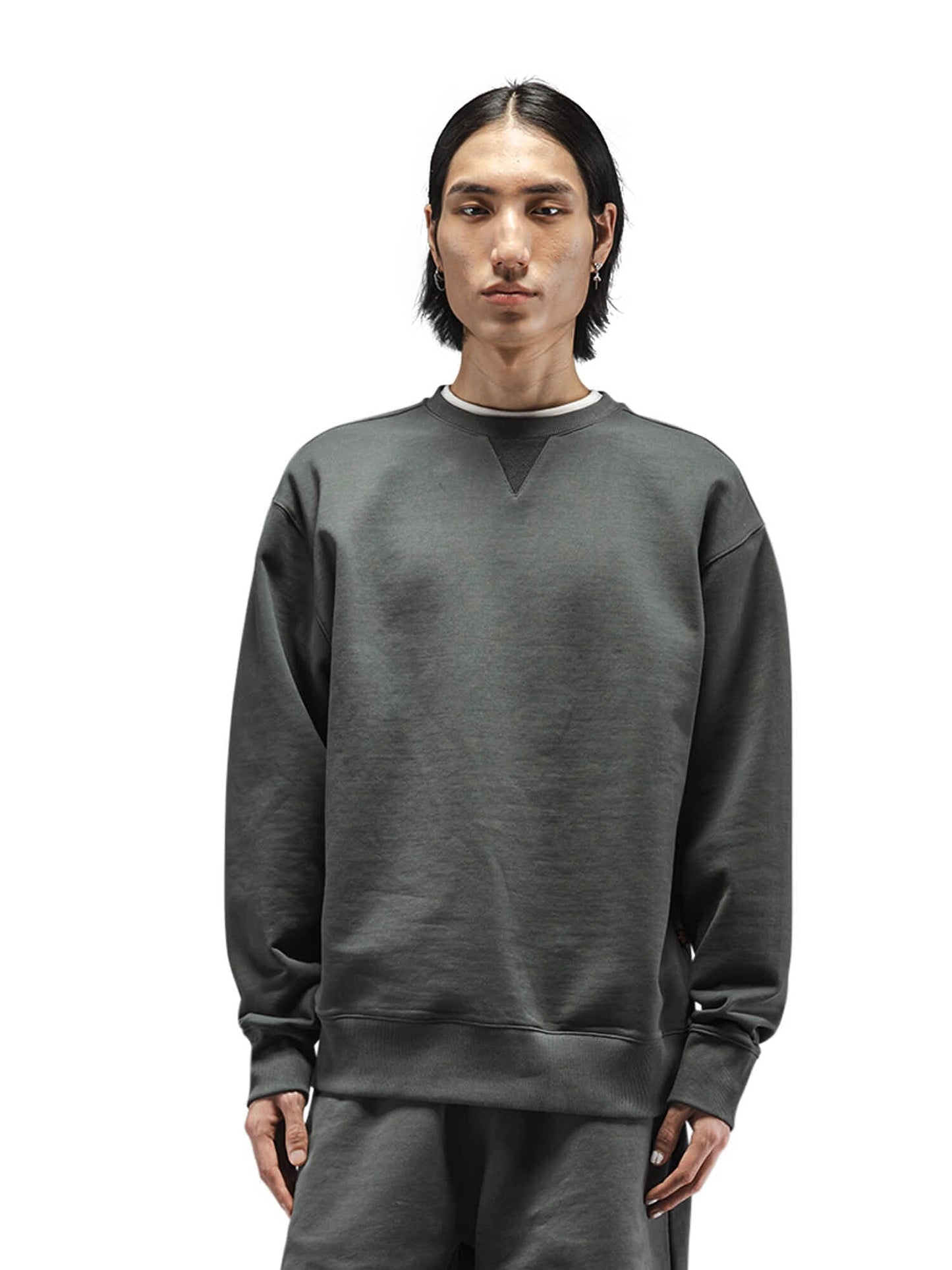 Alpha Industries Essential French Terry Crewneck Gen II and matching pants in French terry cotton.