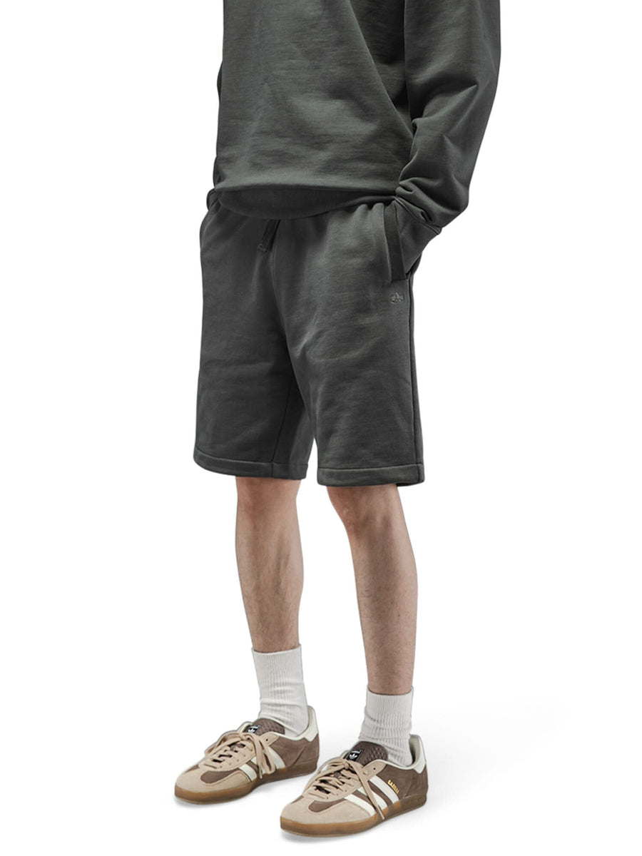 Alpha Industries Essential French Terry Short, dark green, sweatshirt material.