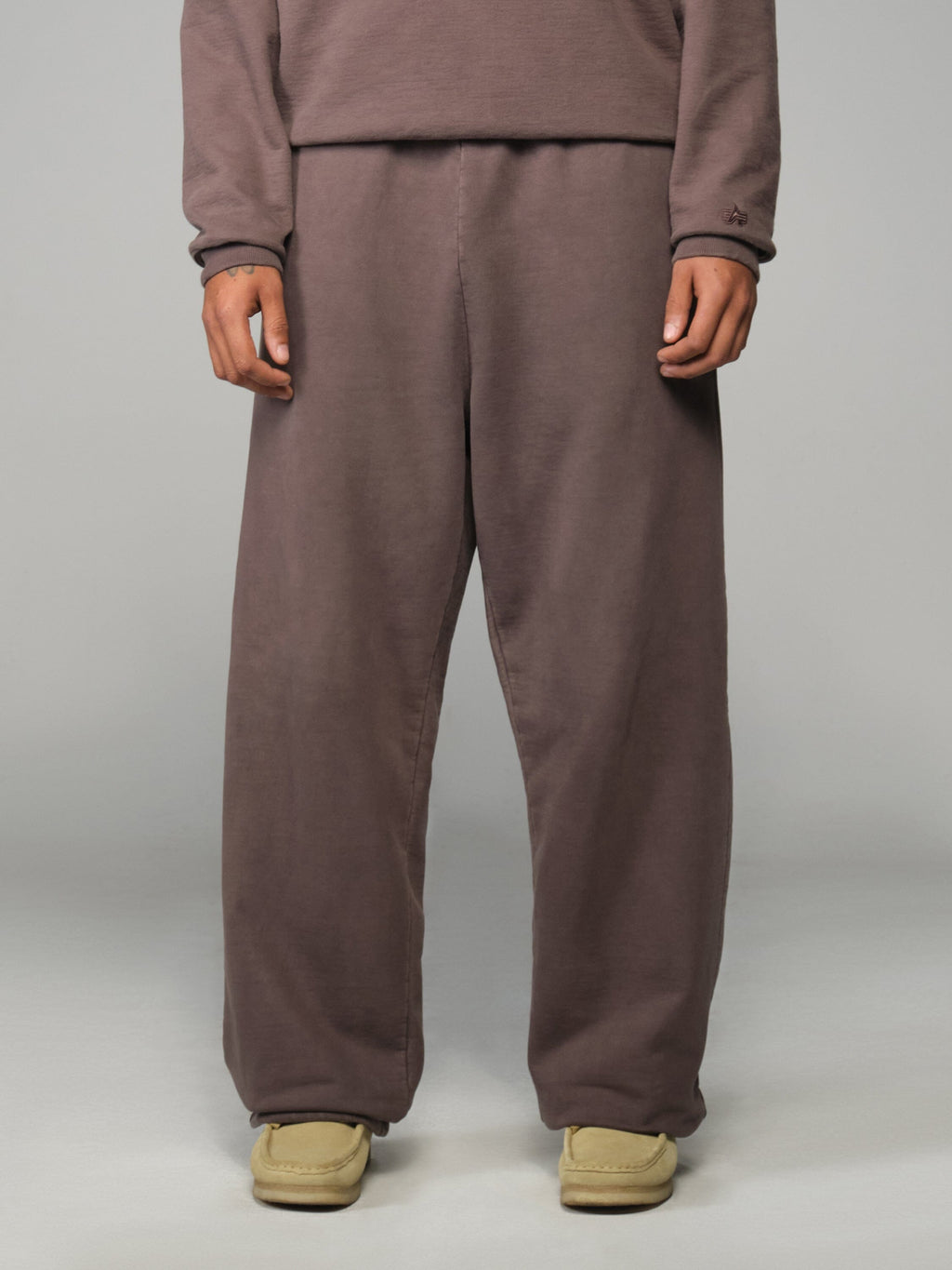 ESSENTIAL RELAXED FIT BATTLEWASH SWEATPANT PANT Alpha Industries 