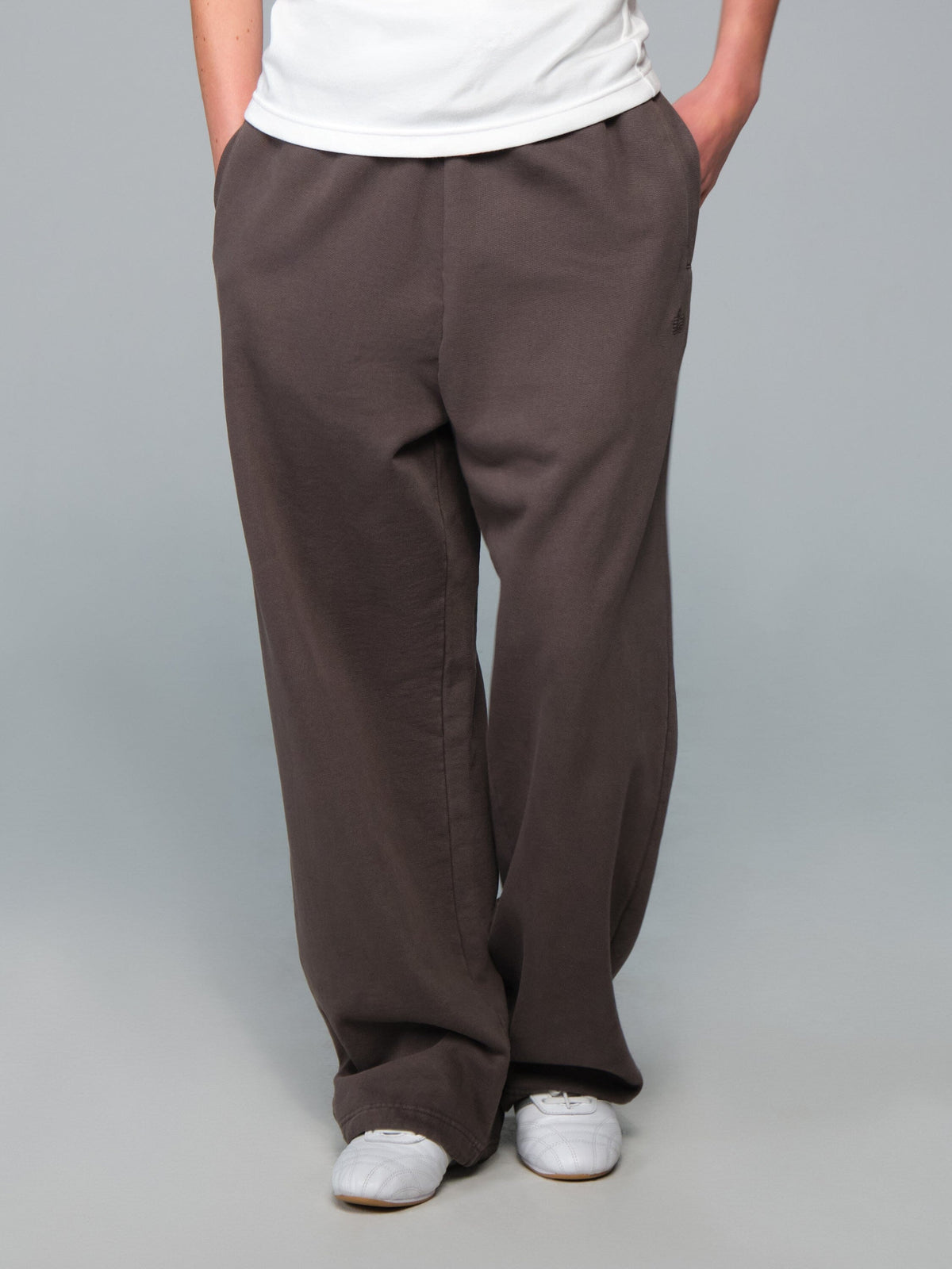 ESSENTIAL RELAXED FIT BATTLEWASH SWEATPANT PANT Alpha Industries 