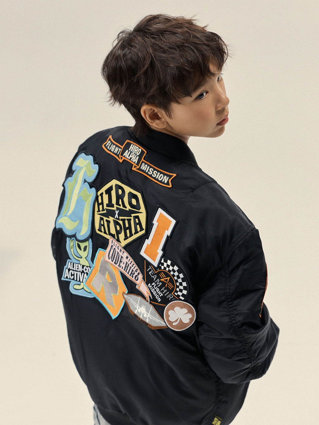 Hiro x Alpha YOUTH MA-1 - BlacKhaki model