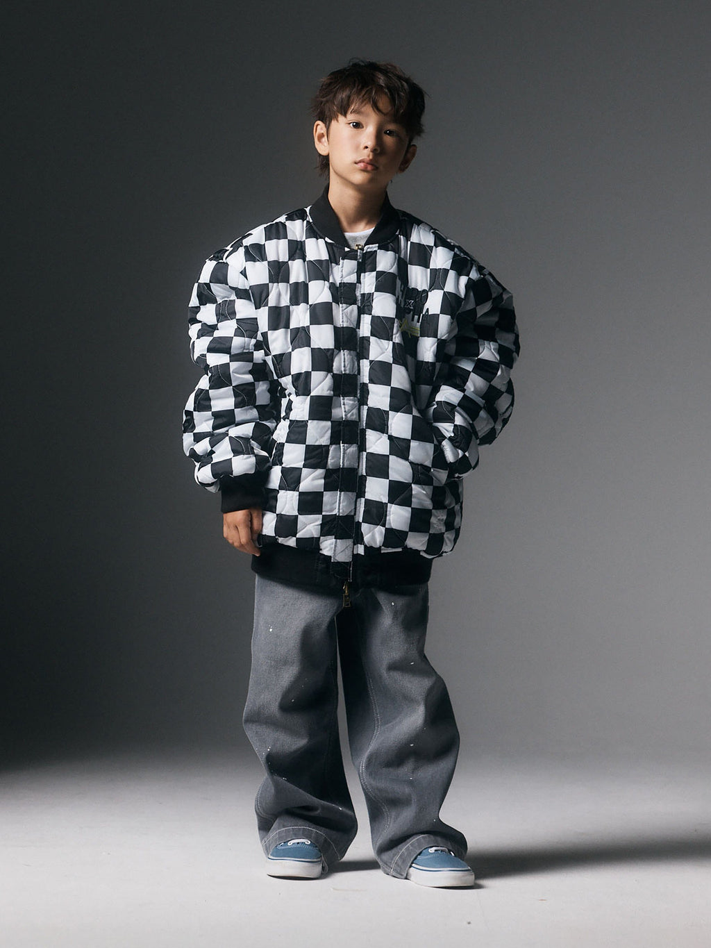 Hiro x Alpha YOUTH MA-1 - BlacKhaki model