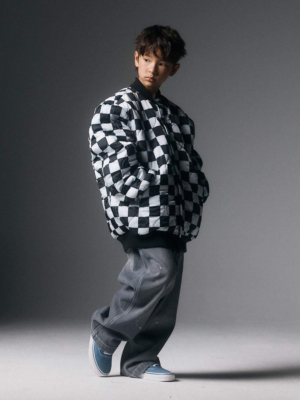 Hiro x Alpha YOUTH MA-1 - BlacKhaki model