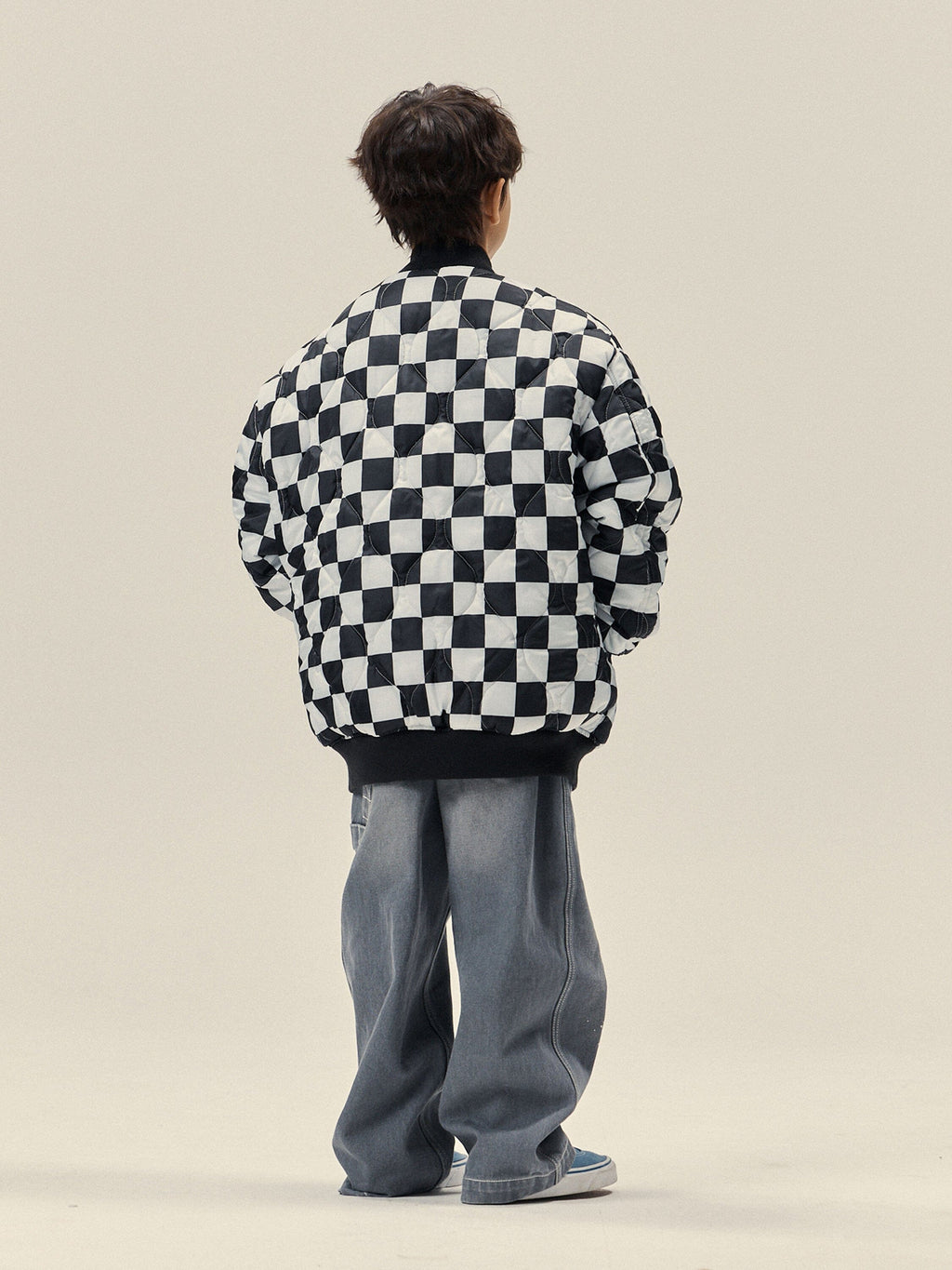 Hiro x Alpha YOUTH MA-1 - BlacKhaki model