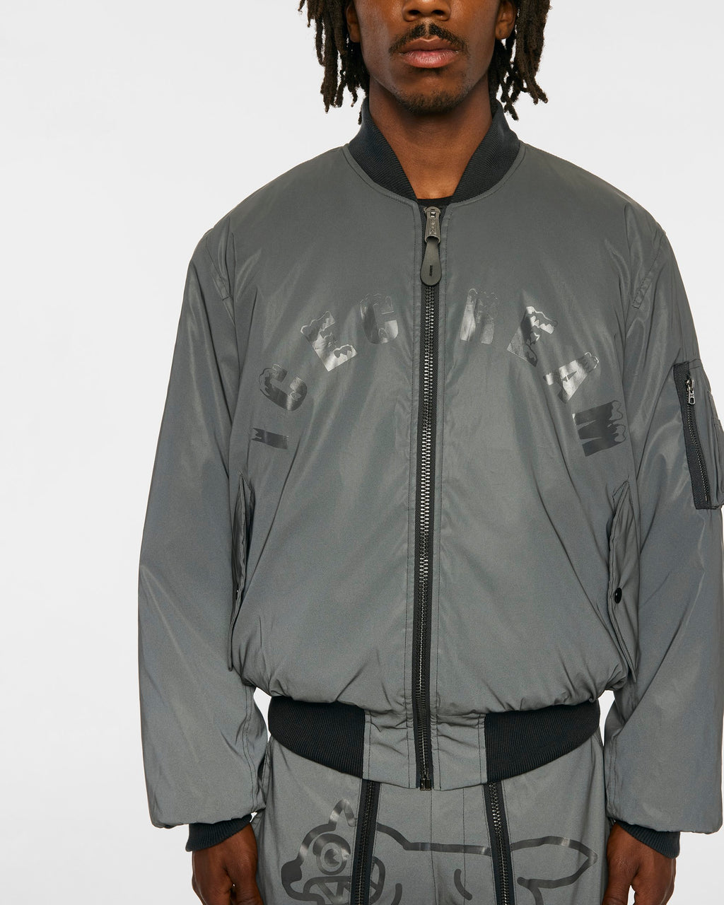 ICECREAM X ALPHA REFLECTIVE FUR COLLAR JACKET - On model - front close-up collar removed