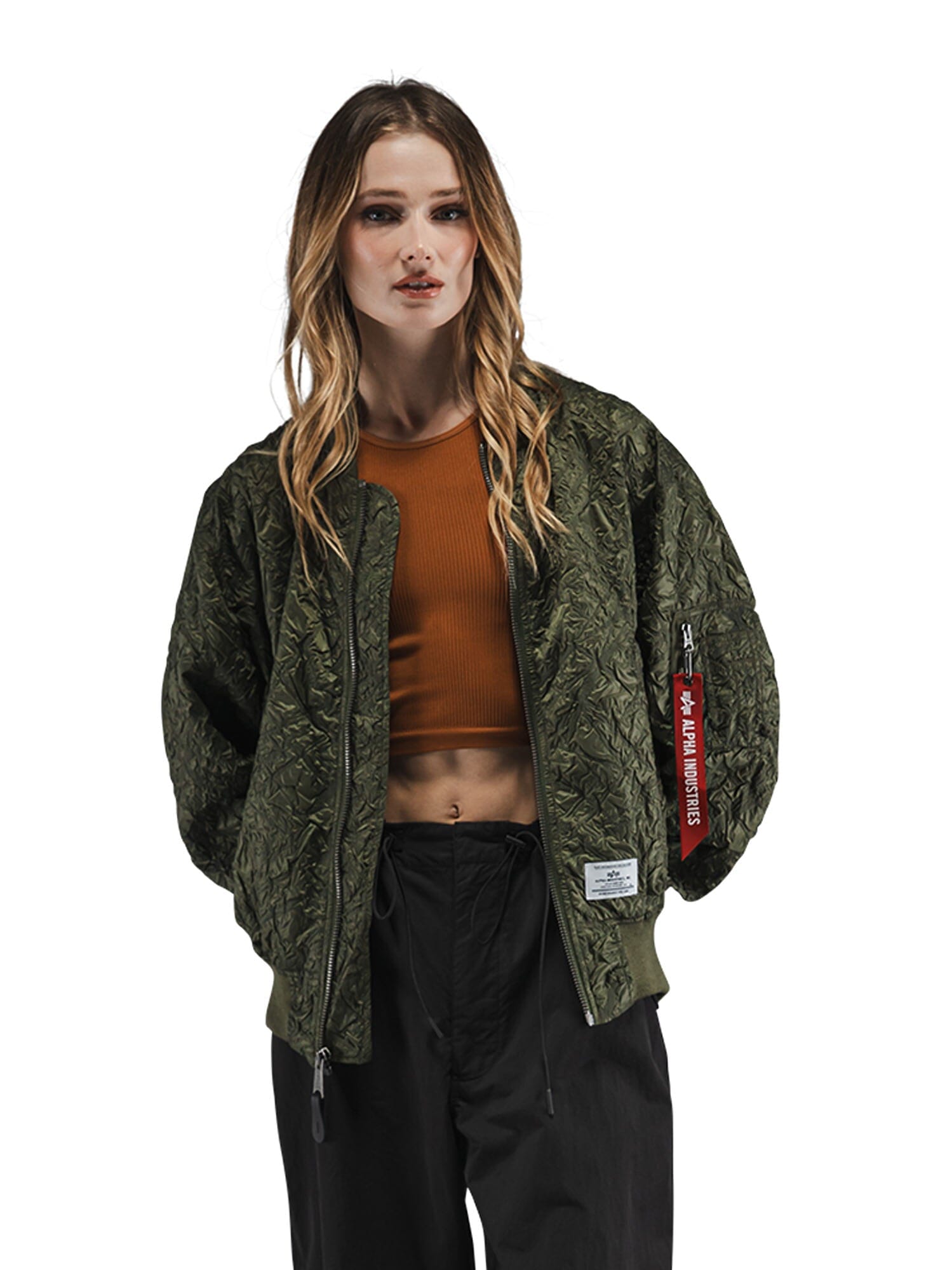 Alpha Industries L-2B Bubble Flight Jacket W, textured shell, front zipper closure.