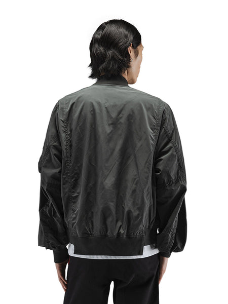 Alpha Industries L-2B Paratrooper Flight Jacket with subtle onion quilting, MA-1 collar, black.