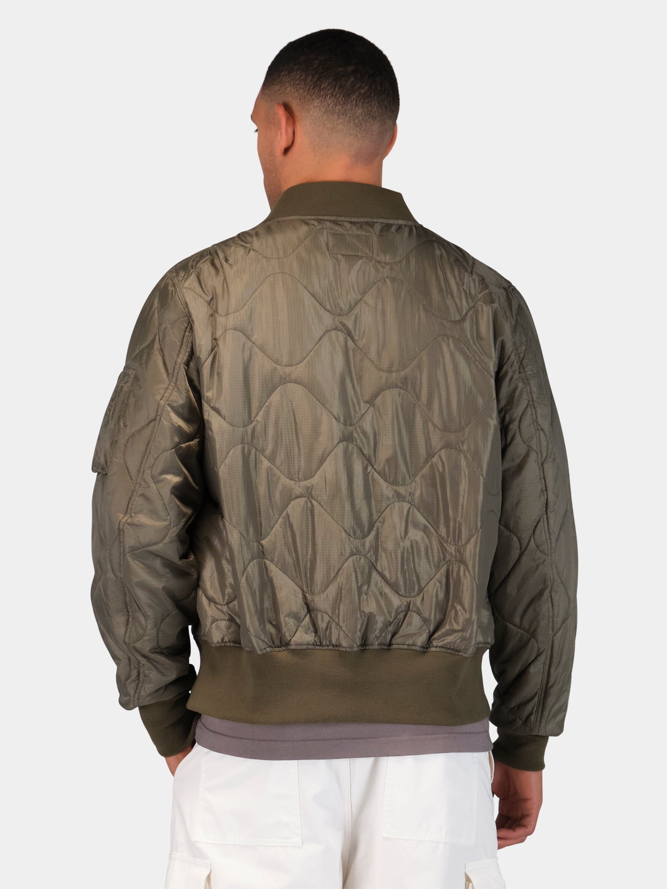 L-2B RELAXED QUILTED FLIGHT JACKET | Alpha Industries