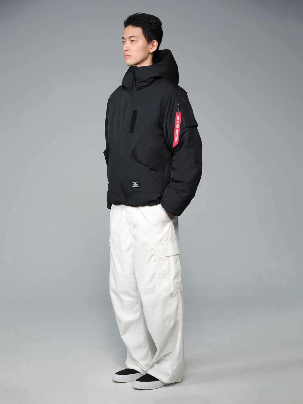 UJH56500C1 BLACK