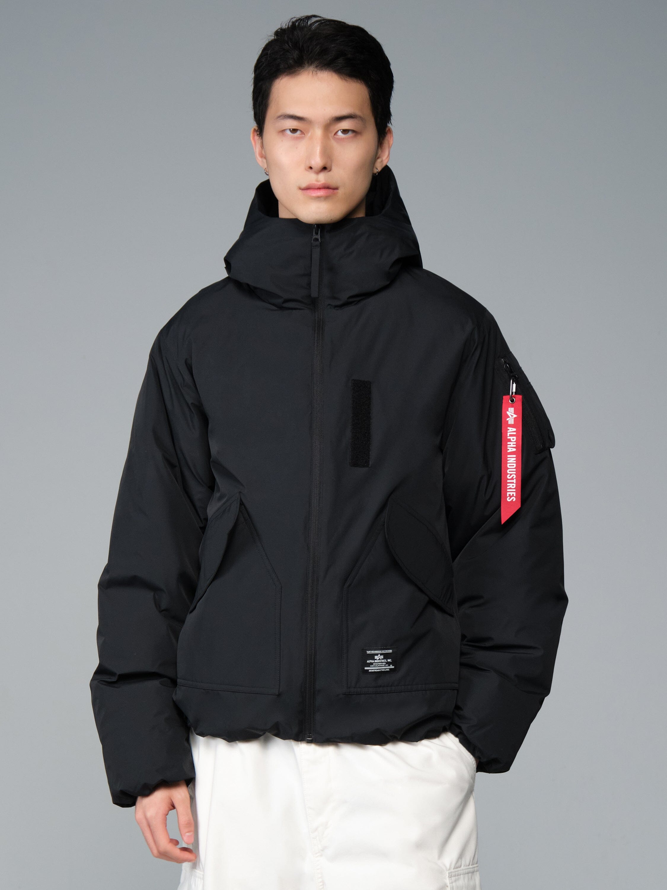 UJH56500C1 BLACK