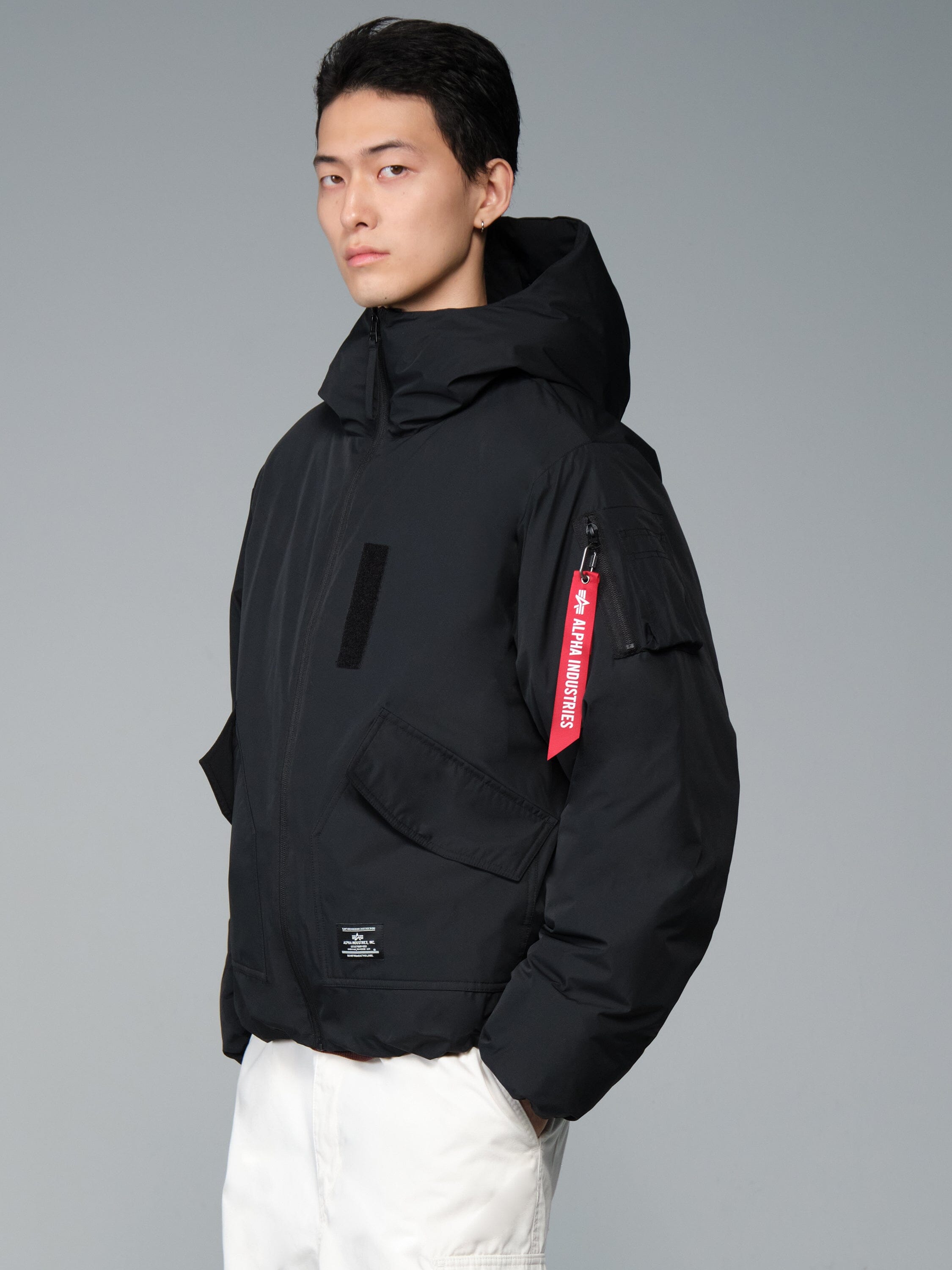 UJH56500C1 BLACK