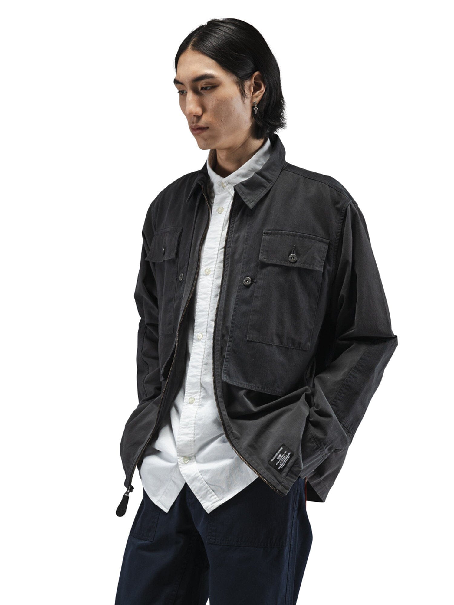 Alpha Industries Ls P-44 Overshirt, black jacket with contrast fabric, outer pockets, button closures.