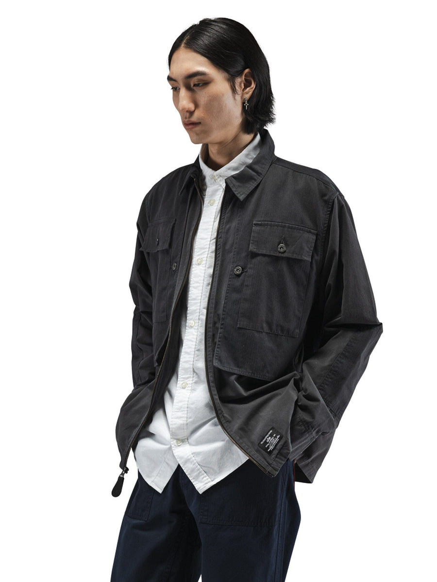 Alpha Industries Ls P-44 Overshirt, black jacket with contrast fabric, outer pockets, button closures.