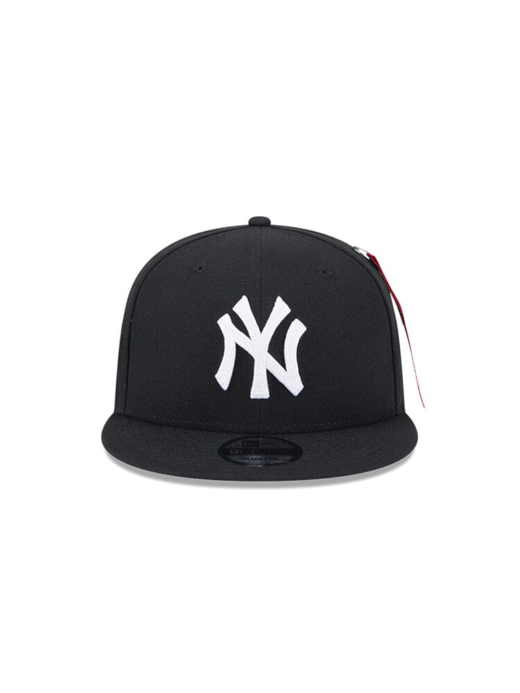 New York Yankees x Alpha Industries x New Era 950 Cap in black, showcasing a white embroidered NY team logo on the front.