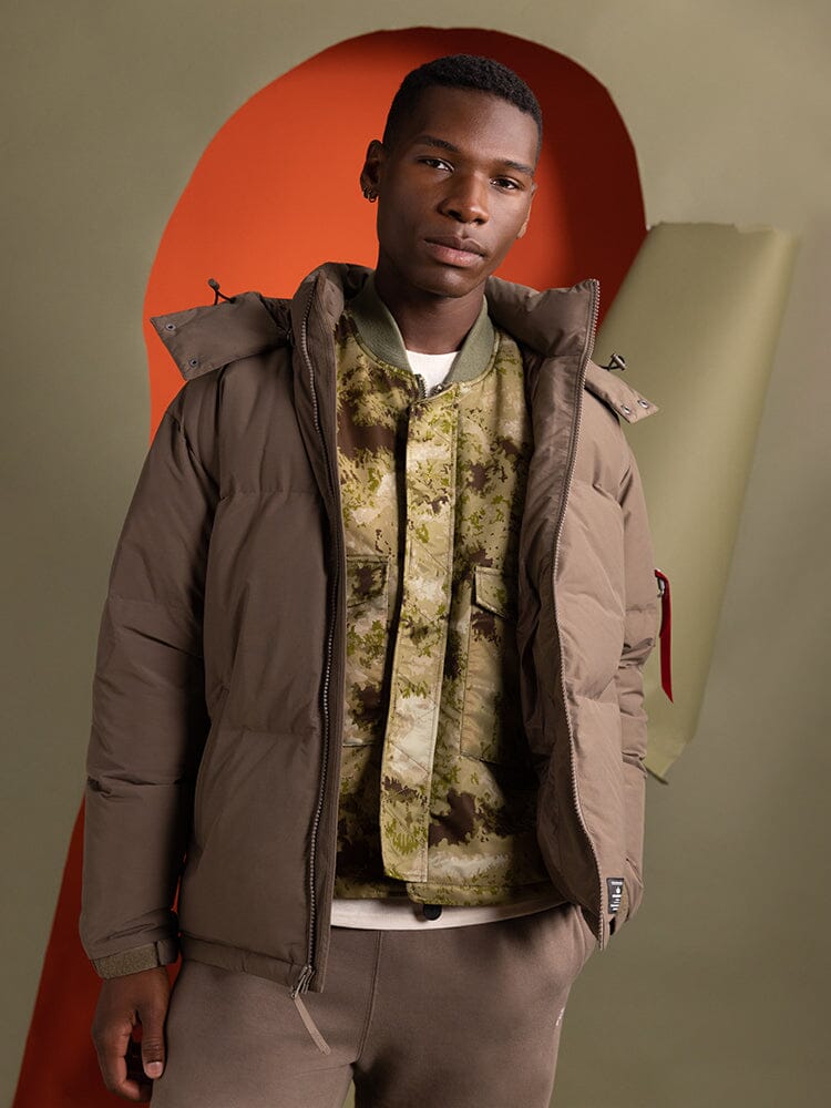 Alpha Industries Ma-1 Puffer Parka, Brown, Zipper Closure.