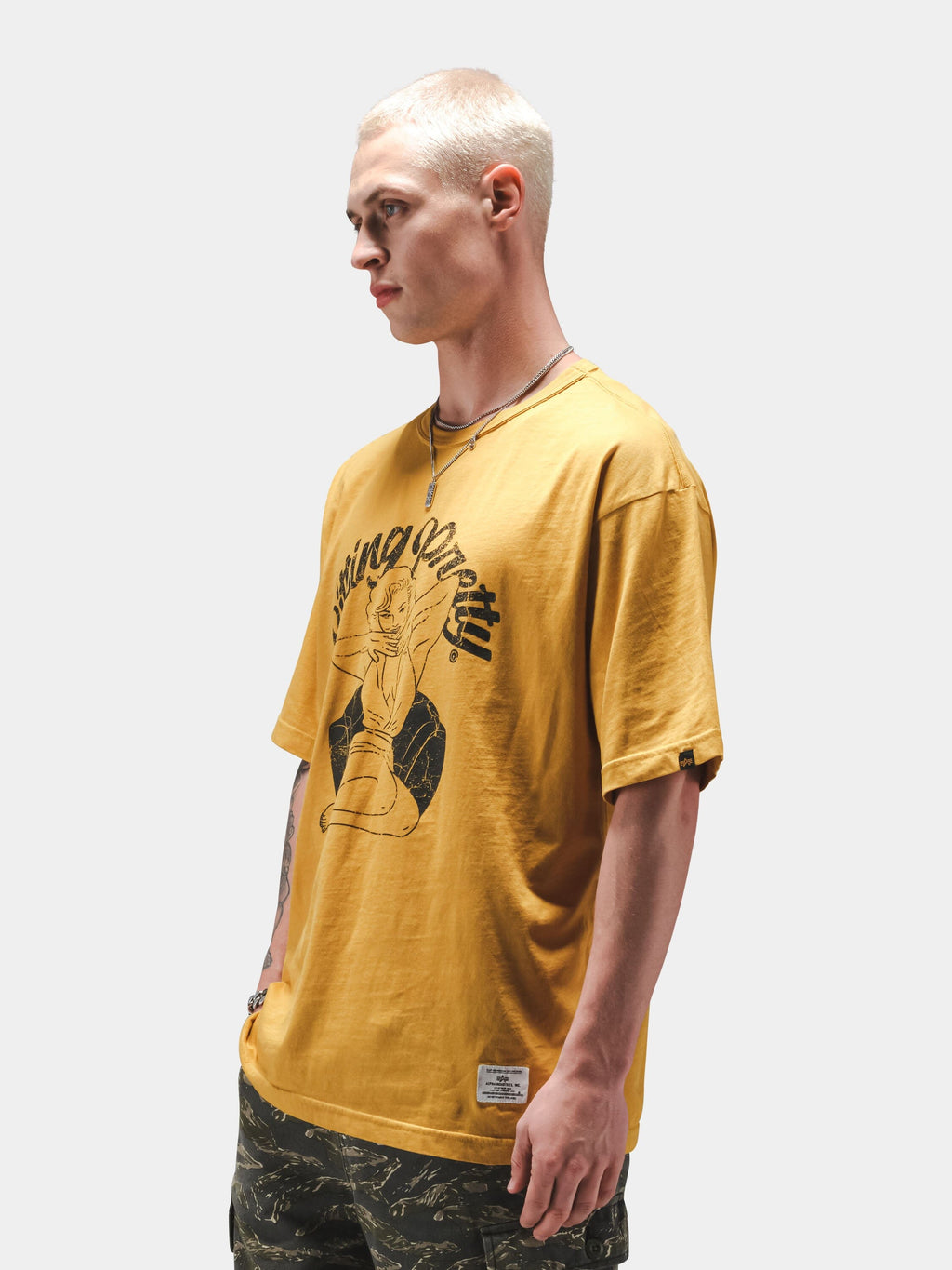 RELAXED SITTING PRETTY TEE TOPS Alpha Industries 