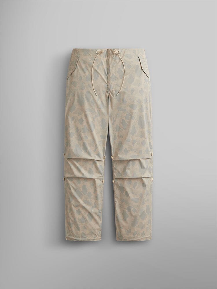 Alpha Industries Lightweight Parachute Pant MA-1 Limestone, frogskin camo print, drawstring waist, side pockets, leg buttons, ripstop fabric.