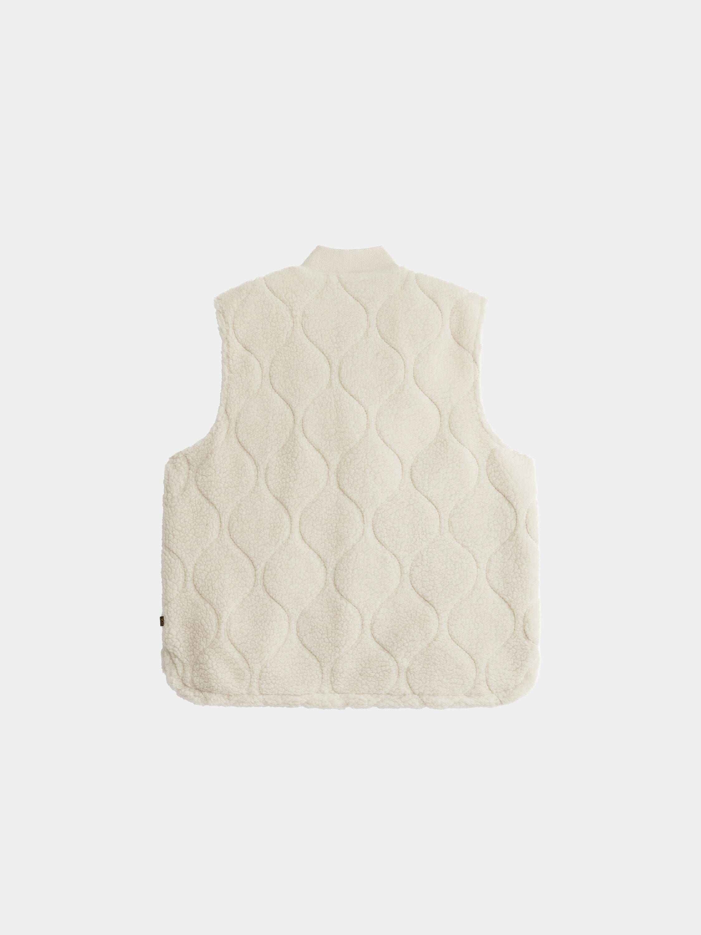 Alpha Industries Sherpa Onion Quilting Vest in cream, sleeveless with sherpa lining and onion-quilted shell.