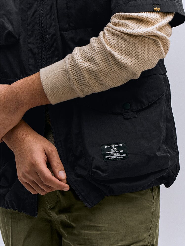 SHORT SLEEVE MULTI POCKET ZIPPERED SHIRT JACKET OUTERWEAR Alpha Industries 