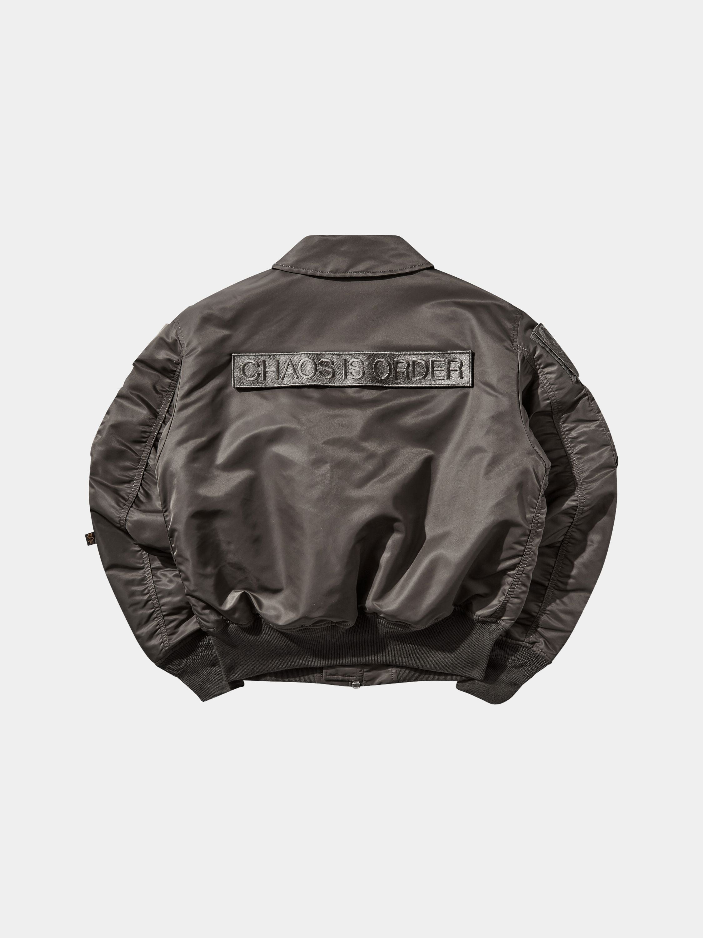 アルファクリムゾンカズ Slam Jam x Alpha CWU-45 Chaos | Alpha Industries