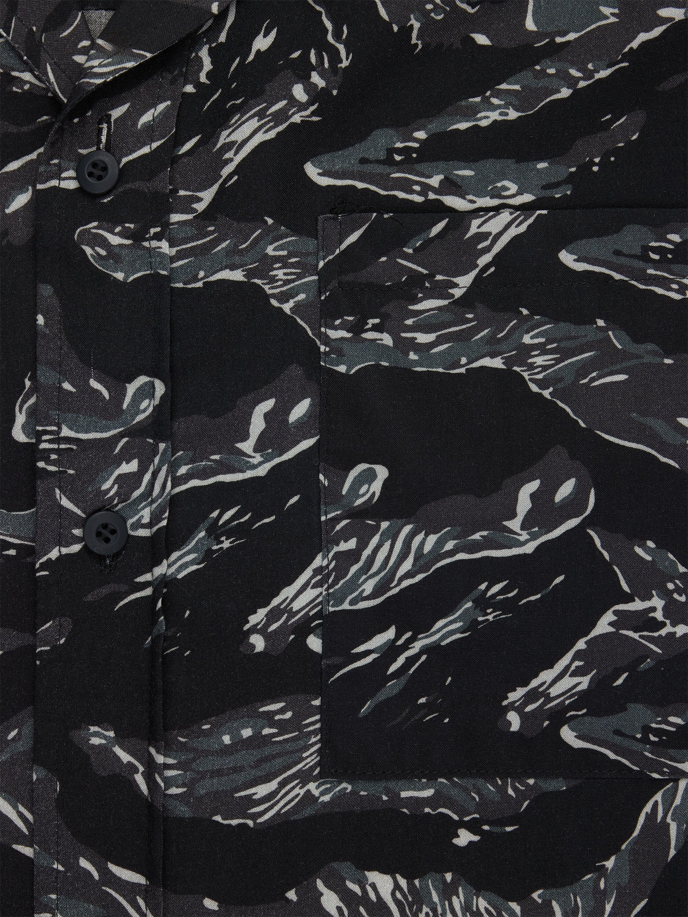 SS CAMO RELAXED CAMP SHIRT TOPS Alpha Industries 