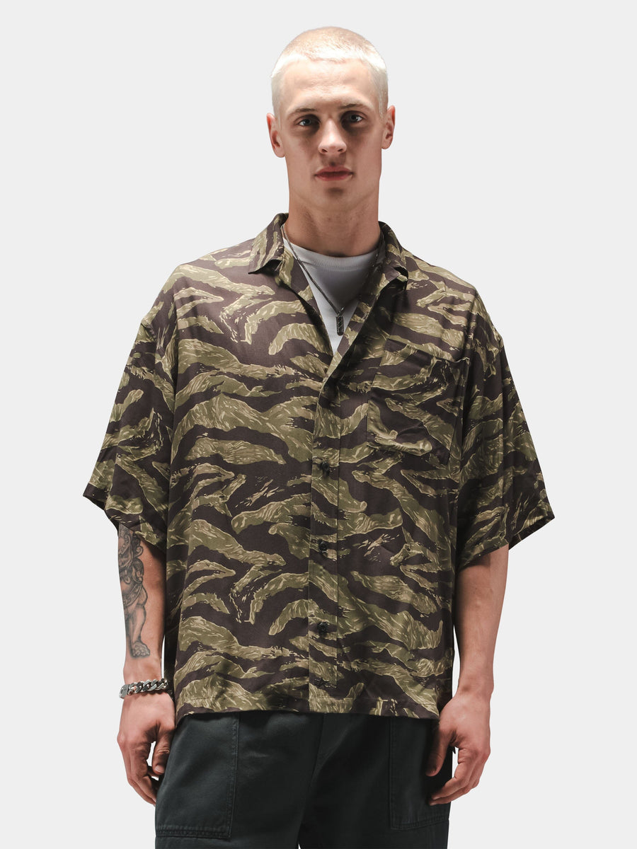 SS CAMO RELAXED CAMP SHIRT TOPS Alpha Industries 
