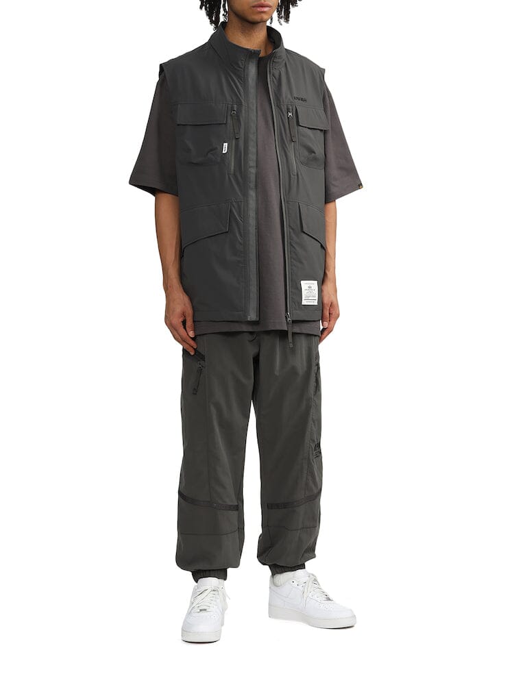 Alpha Industries / Unfrm Nylon Tactical Vest, dark color, nylon material, utility pockets.