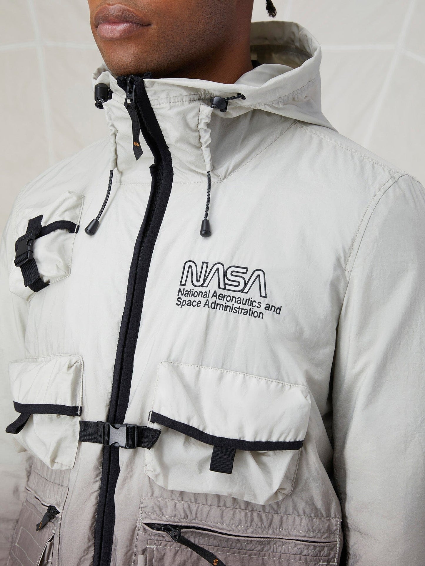 GRADIENT NASA WINDBREAKER OUTERWEAR Alpha Industries 