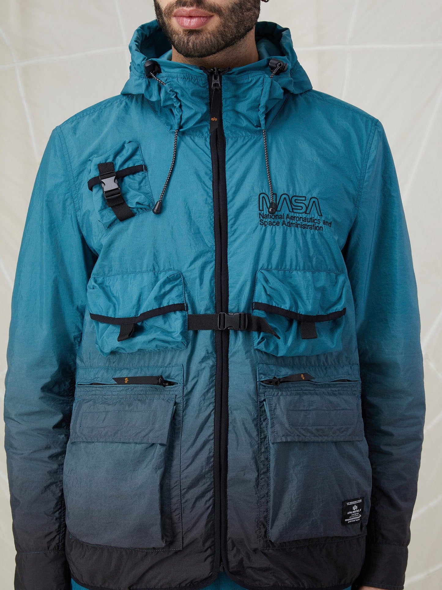 GRADIENT NASA WINDBREAKER OUTERWEAR Alpha Industries 