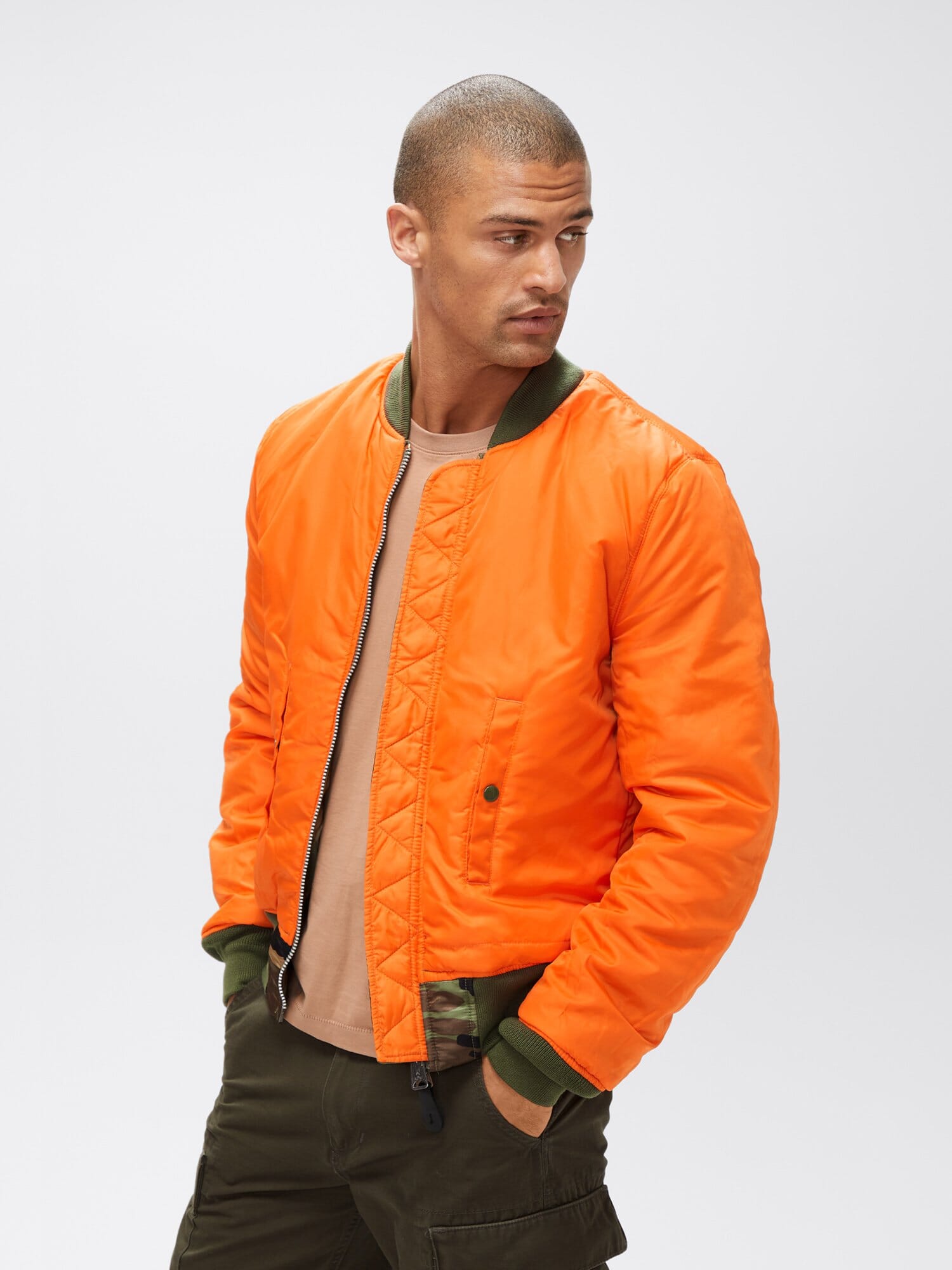 MA-1 BOMBER JACKET SLIM FIT OUTERWEAR Alpha Industries 