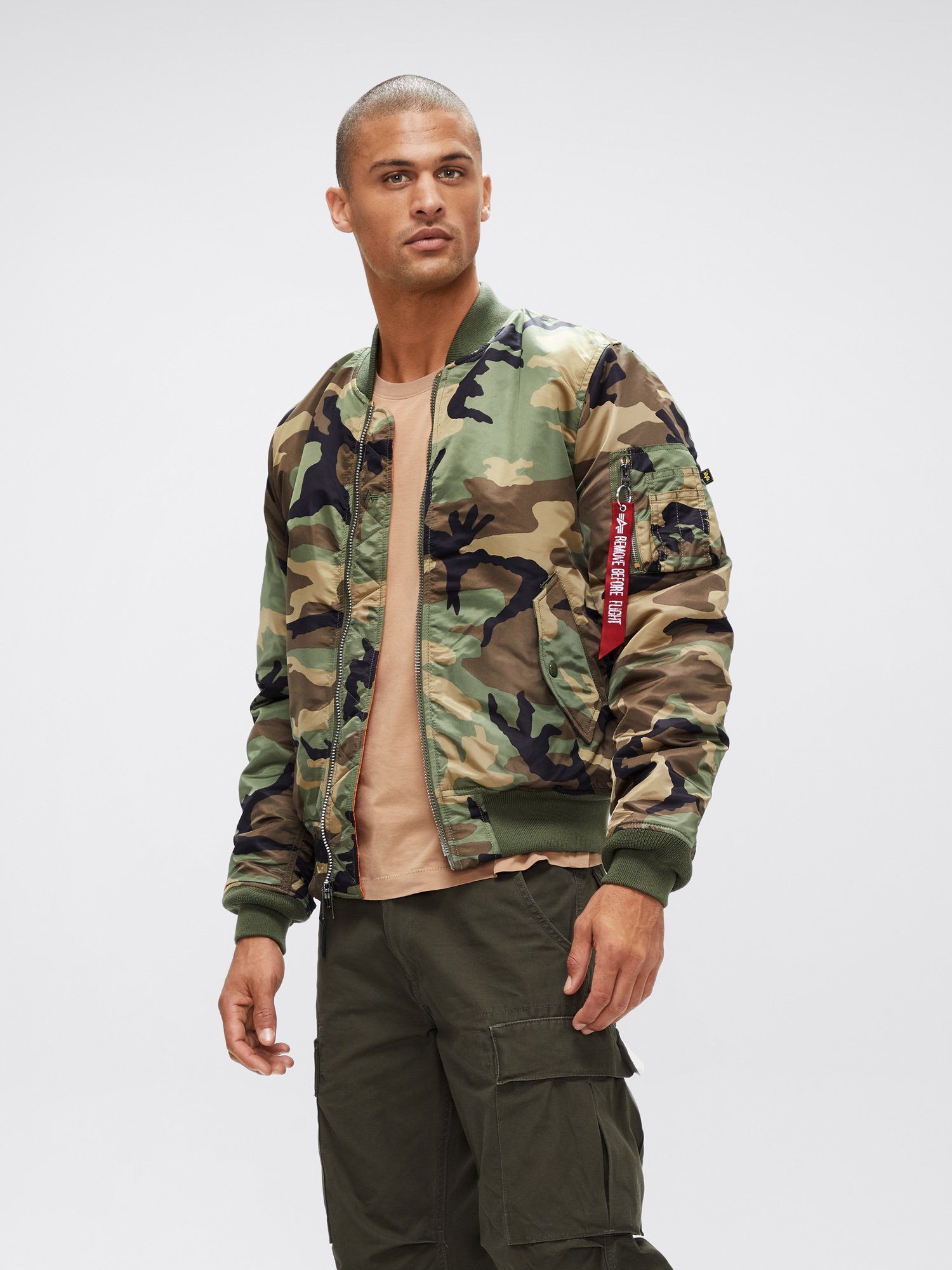 MA-1 BOMBER JACKET SLIM FIT OUTERWEAR Alpha Industries WOODLAND CAMO XS 
