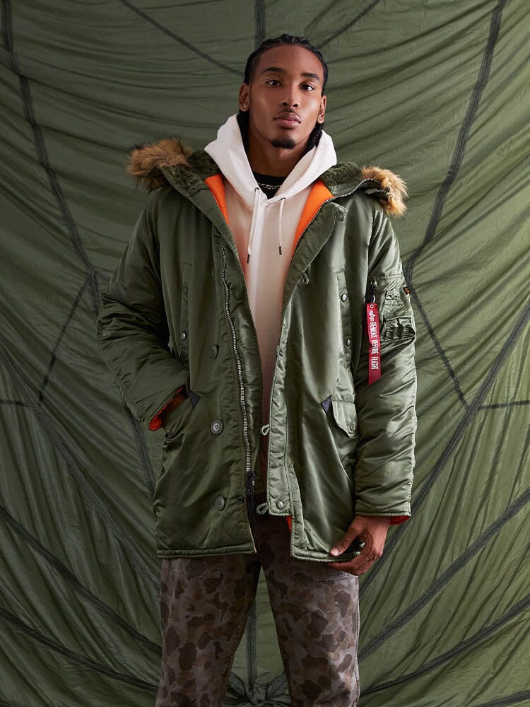 Alpha Industries N-3b Slim Fit Parka, olive green, water resistant, fur-trimmed hood.