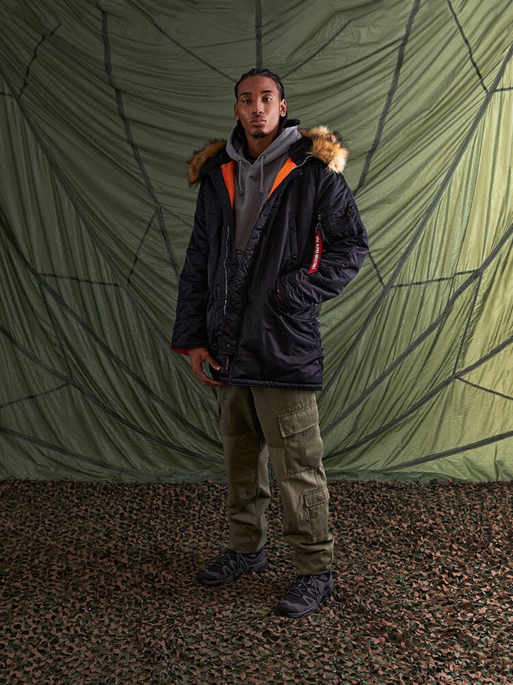 Alpha Industries N-3B Slim Fit Parka with Fur Hood, Green, Features Zipper and Button Closures.