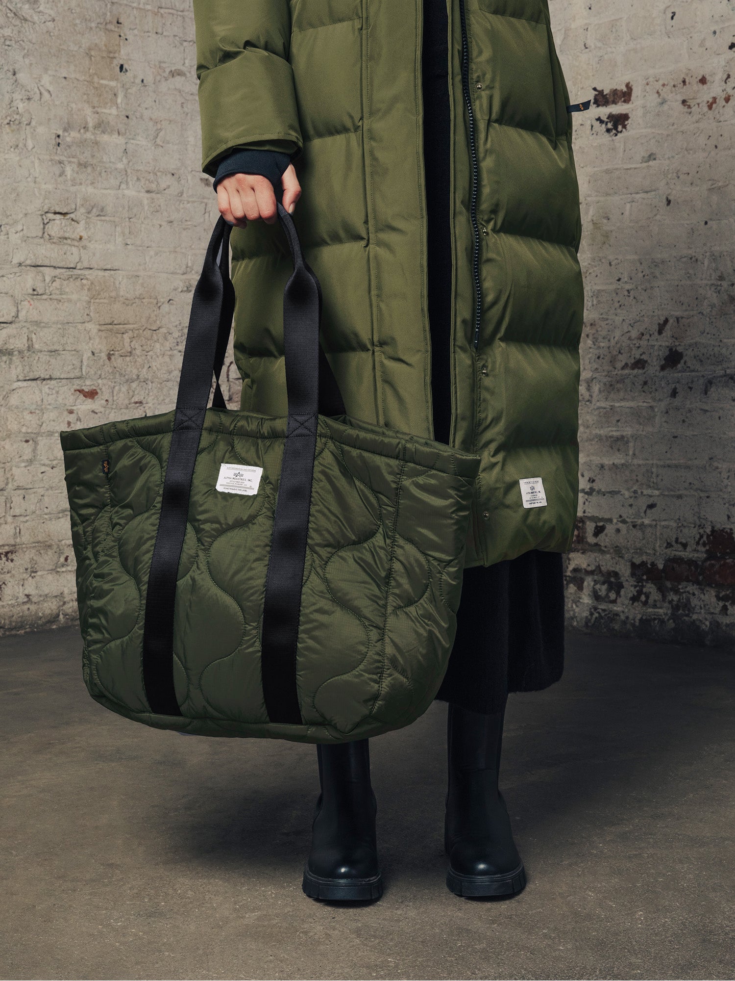 QUILTED TOTE BAG ACCESSORY Alpha Industries 